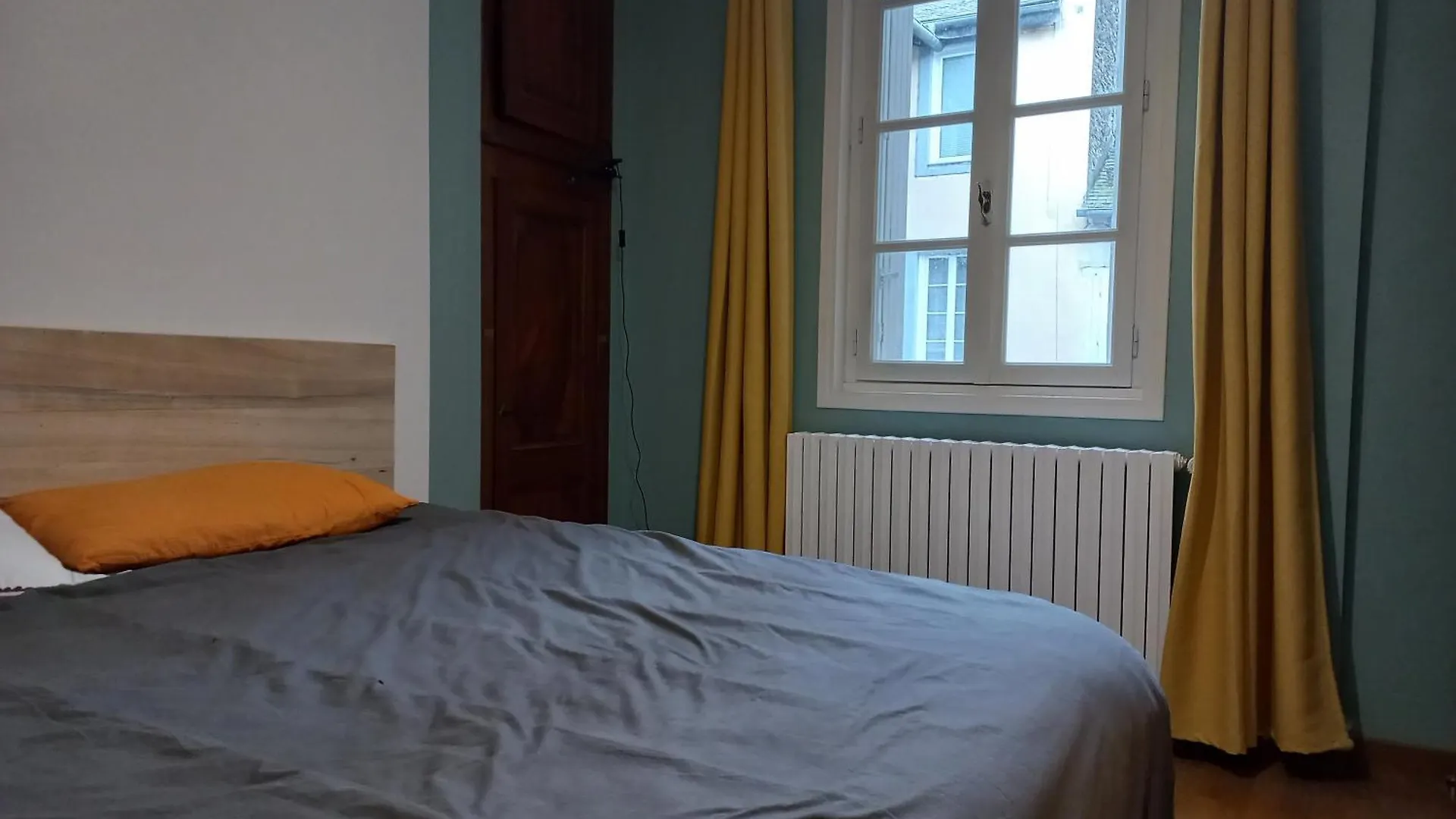 Les Coustous Apartment Bagneres-de-Bigorre